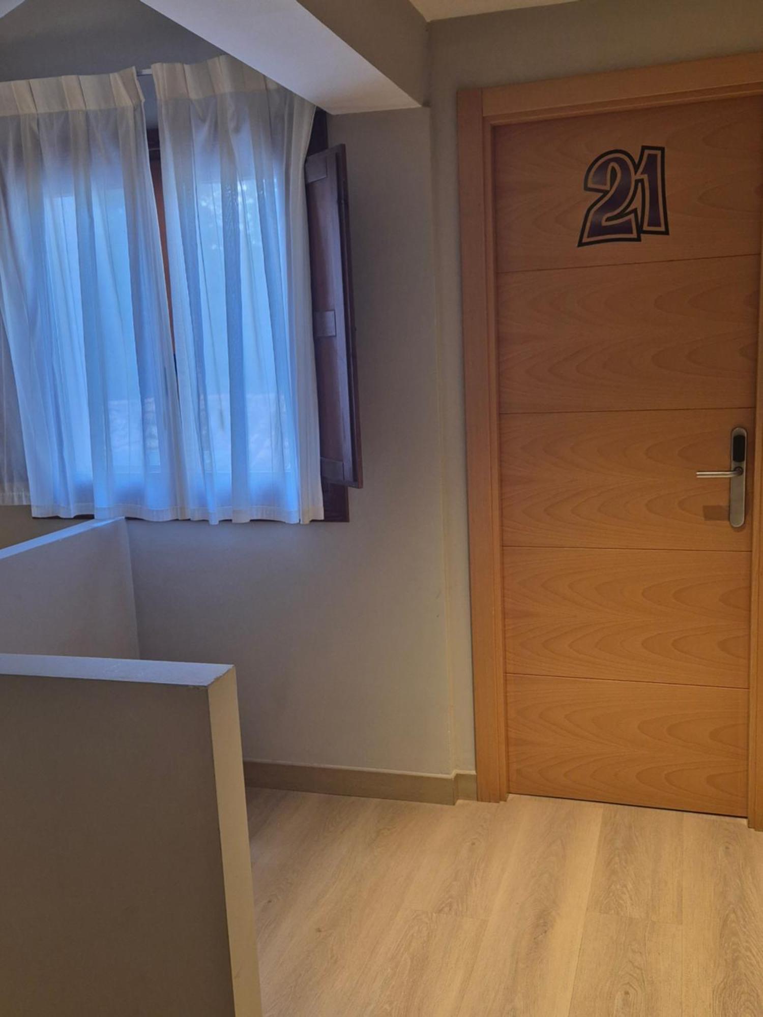 Hostal Bavieca メディナセリ エクステリア 写真