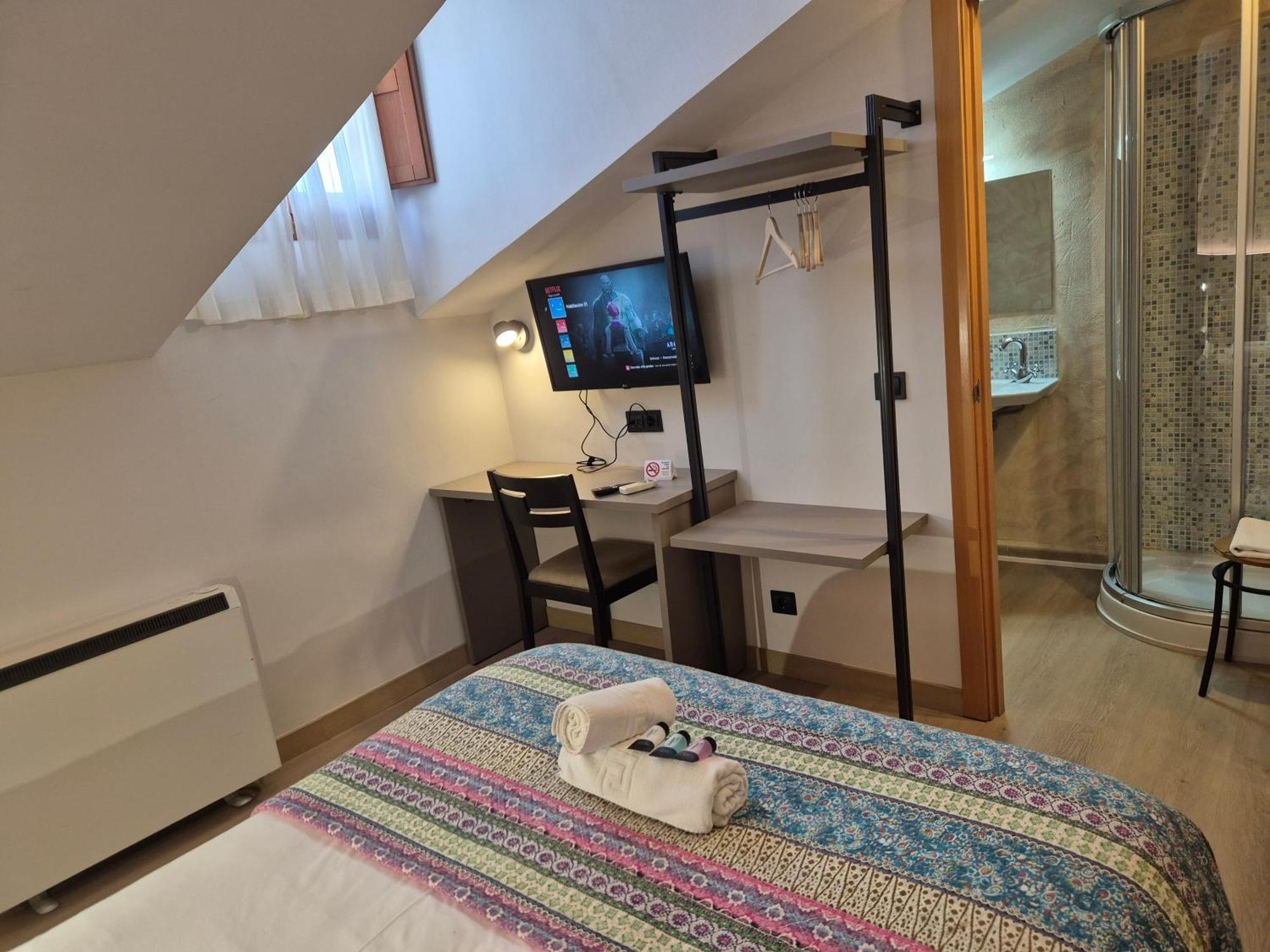 Hostal Bavieca メディナセリ エクステリア 写真